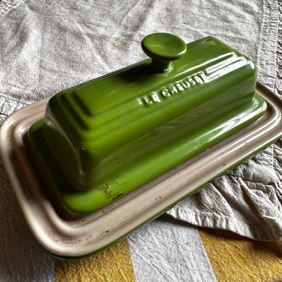 Le Creuset Green Butter Dish Read! - Picture 1 of 9